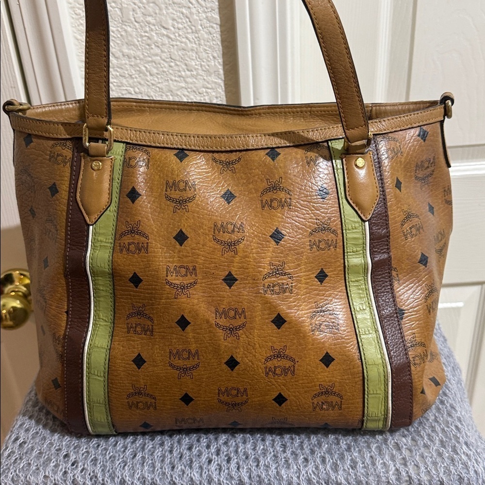 MCM Tan and Olive Tote Bag - Picture 5 of 10